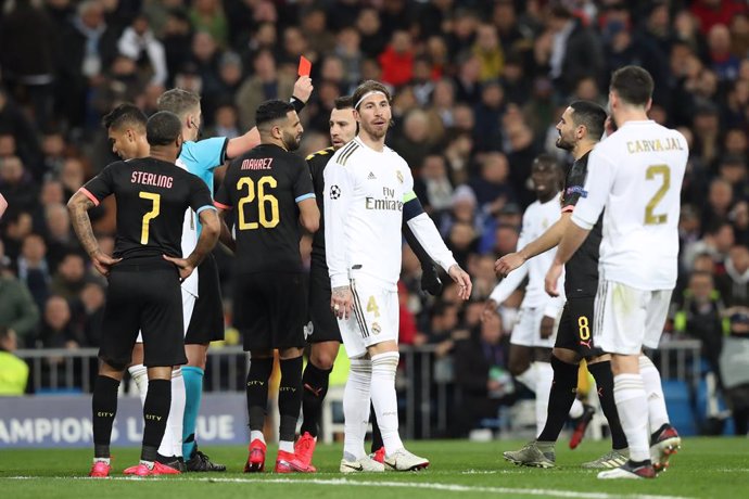 Fútbol.- Sergio Ramos prefiere olvidar la "dura noche" ante el City y poner la "