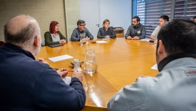 Reunión del comité de empresa de Nissan con representantes del Ayuntamiento de El Prat de Llobregat (Barcelona).