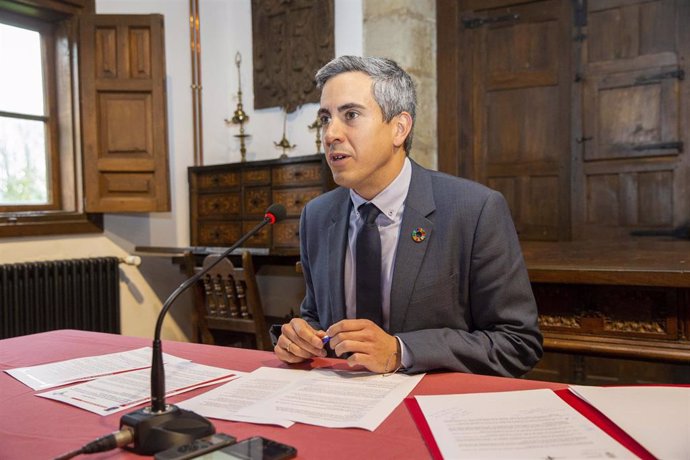 El vicepresidente del Gobierno, Pablo Zuloaga, en la rueda de prensa de los acuerdos del Consejo