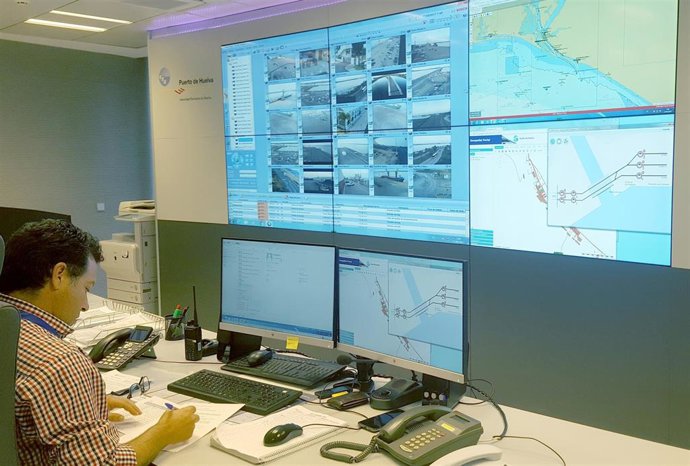 Centro portuario de Control de Servicios Portuarios de la Autoridad Portuaria de Huelva.