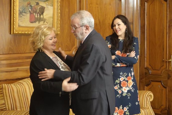 La presidenta de la Confederación Comarcal de Organizaciones Empresariales, Ana Correa, y el presidente de la Asamblea, Alberto Castillo
