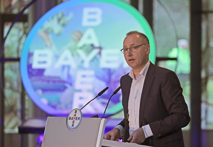 27 February 2020, North Rhine-Westphalia, Leverkusen: Werner Baumann, Chairman of the Board of Management of Bayer AG, speaks during the Annual Press Conference. Photo: Oliver Berg/dpa