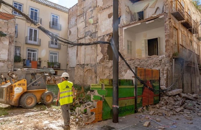 Comienza la ejecución de las medidas cautelares del edificio de las calles Aire y Cuatro Santos, en Cartagena