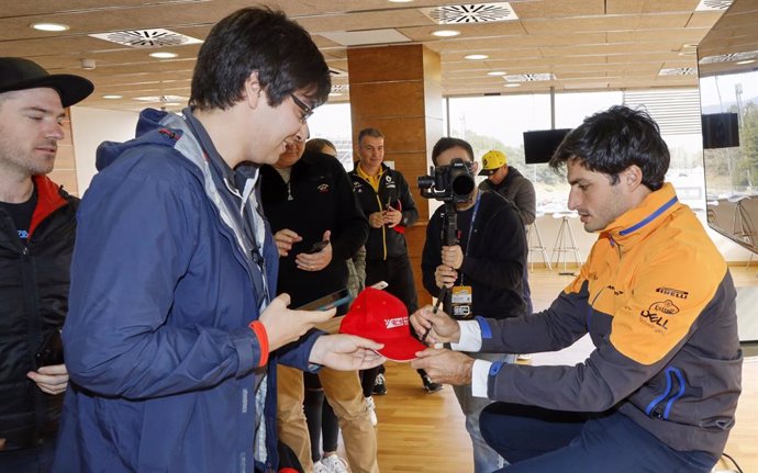 Fórmula 1.- Carlos Sainz ayuda a recaudar 2.200 euros para Juegaterapia en la vi