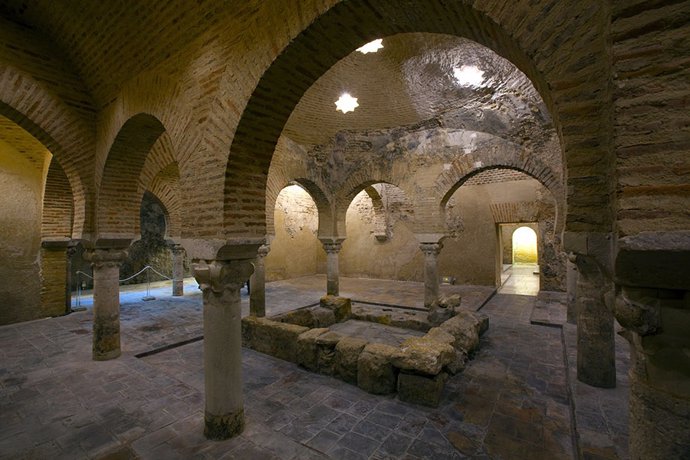 Sala templada de los Baños Árabes de Jaén.