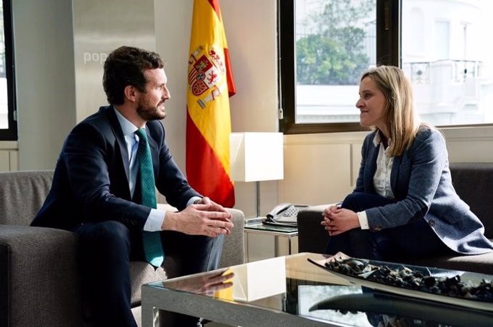 El líder del PP, Pablo Casado, se reúne en la sede del partido en Madrid con la nueva presidenta interina del PP vasco, Amaya Fernández, tras la marcha de Alfonso Alonso.