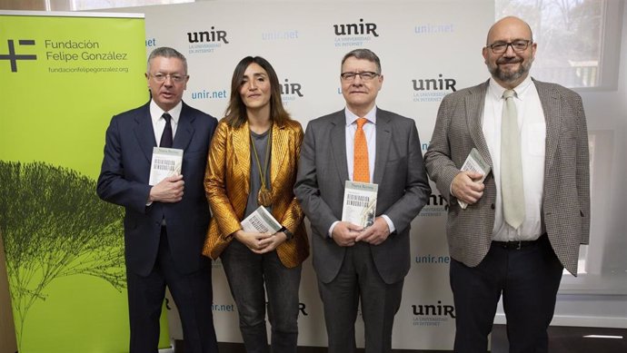 La Universidad Internacional de La Rioja (UNIR) durante la presentación de Tópicos de la Regeneración Democrática, número monográfico de Nueva Revista