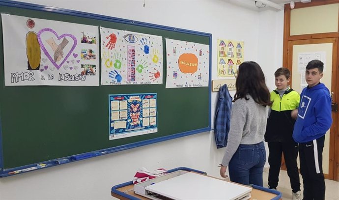 36 Edición Concurso Escolar Once: Estudiantes De Valladolid Diseñan Banderas E Himnos Por La Inclusión De La Discapacidad