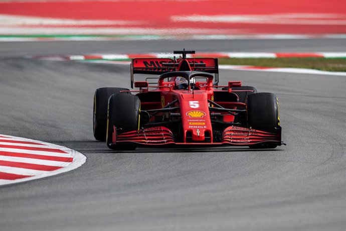 Fórmula 1.- Vettel y Ferrari lideran una jornada de sufrimiento para Hamilton y 