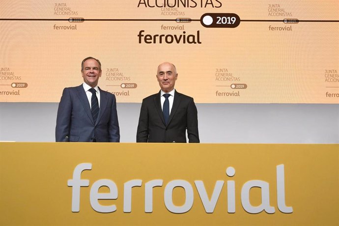 El presidente de Ferrovial, Rafael del Pino, y su consejero delegado, Íñigo Meirás, en la junta de accionistas de la compañía