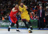 Mirotic se apunta al ballet y clasifica al Barça en Moscú