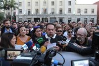 Cientos de docentes de Ceuta se movilizan por los maestros detenidos tras ser denunciados por presuntos abusos