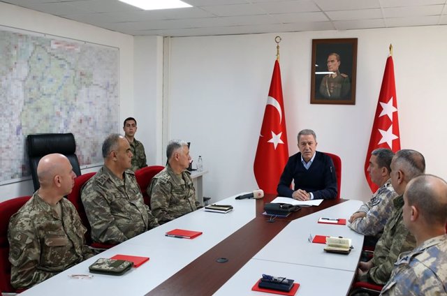 El general Hulusi Akar, ministro de Defensa de Turquía