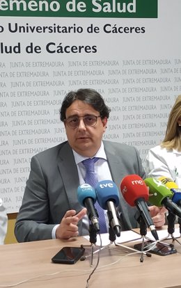 El consejero de Sanidad, José María Vergeles ha anunciado que se modificará el diseño de la segunda fase del Hospital Universitario