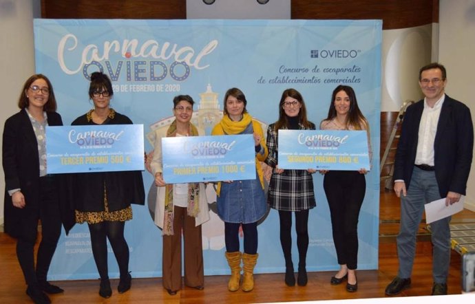 Entrega de los premios en el Ayuntamiento de Oviedo.