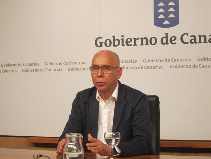 El jefe de Epidemiología del SCS, Domingo Núñez, en rueda de prensa