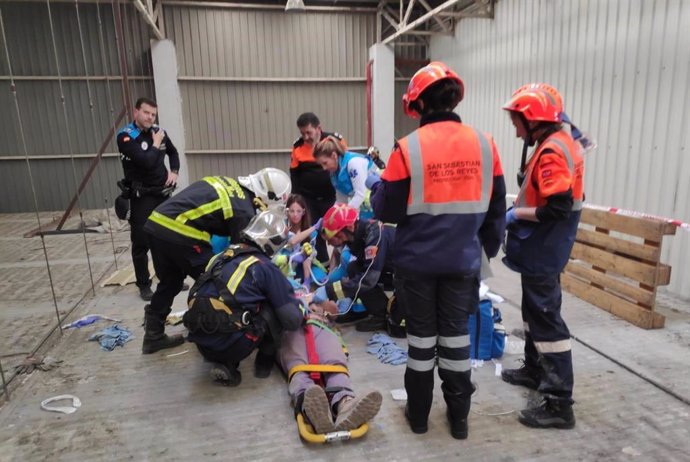 Atención al trabajador que cayó de una cubierta de una fábrica de helados en Alcobendas