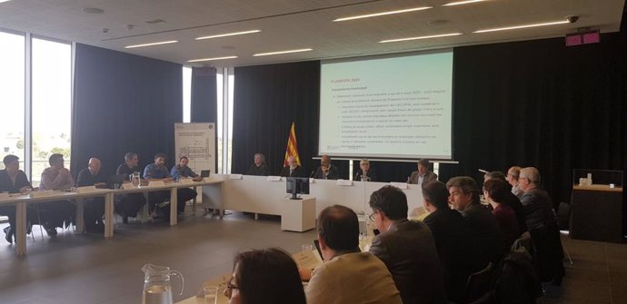 El conseller de Interior de la Generalitat, Miquel Buch, preside la Comisión plenaria de Protección Civil de Catalunya en el edificio CAT112 de Reus (Tarragona), el 28 de febrero de 2020.