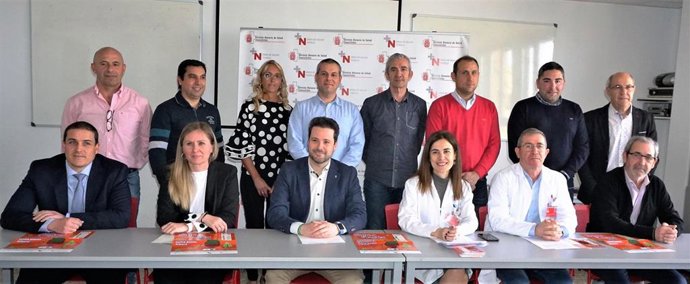 Responsables del Área de Salud de Tudela y alcaldes de los diez nuevos municipios adheridos al programa Suma Pasos Ribera