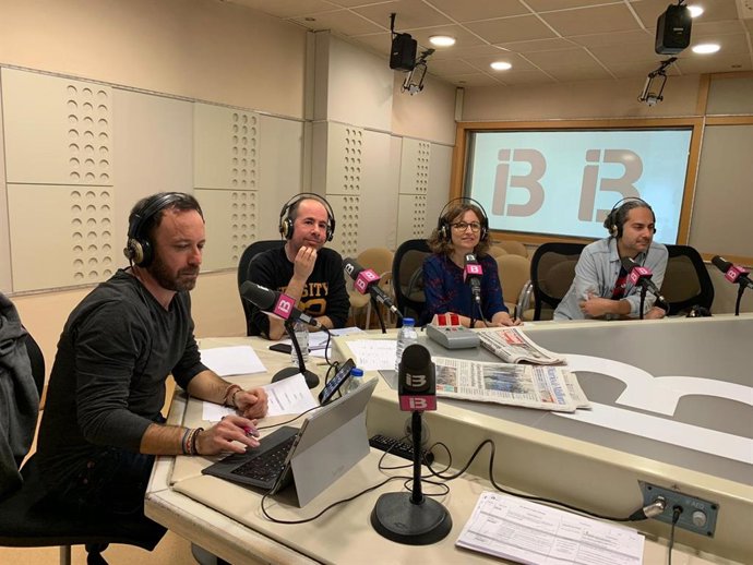 El periodista Rafel Gallego en IB3 Radio.