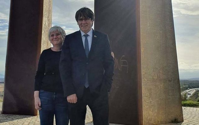 La exconsellera Clara Ponsatí y el expresidente de la Generalitat Carles Puigdemont