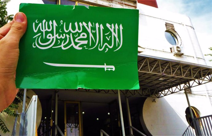 Imagen de una bandera de Arabia Saudí.