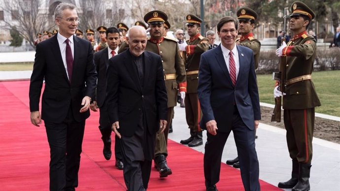 El secretario general de la OTAN, Jens Stoltenberg, con el presidente afgano, Ashraf Ghani