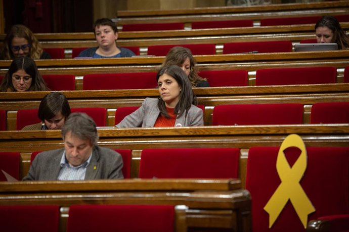 La portavoz y secretaria general adjunta de ERC, Marta Vilalta, durante la celebración de la segunda sesión plenaria en el Parlament, en Barcelona (España), a 12 de diciembre de 2019.
