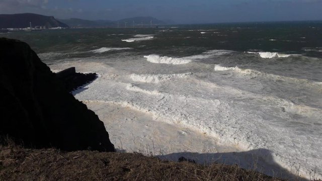 Oleaje en la costa vasca.