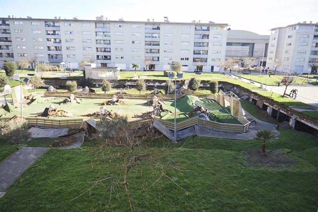 Hundimiento de un parque infantil y un parking subterráneo en Nueva Montaña (Santander)