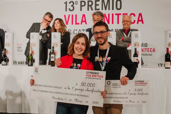 Agro.- Rubén Pol y Lucía Viz, ganadores del primer premio Vila Viniteca de Cata 