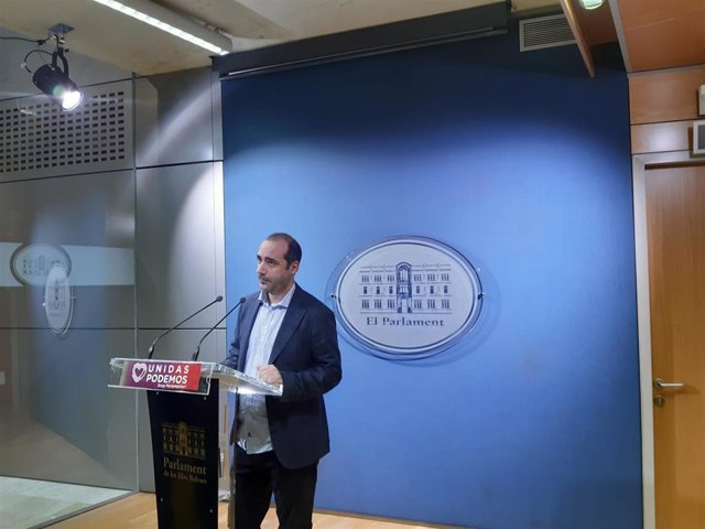 El portavoz del Grupo Parlamentario Unidas Podemos, Alejandro López.