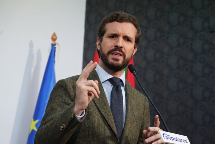 El president del Partit Popular, Pablo Casado, intervé després de trobar-se amb afiliats i crrecs del PP basc a Ermua/Biscaia (Espanya), 28 de febrer del 2020.