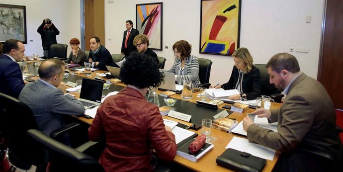 El Parlamento de Navarra no rechaza las palabras de la diputada de EH Bildu en el debate de investidura