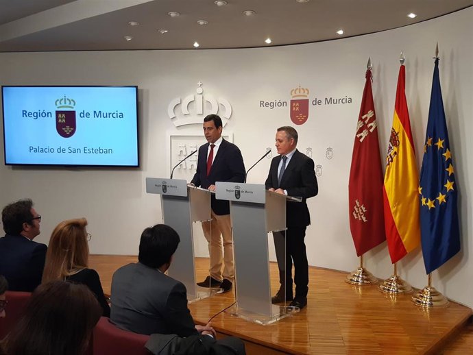 Díez de Revenga y Blázquez, durante la rueda de prensa