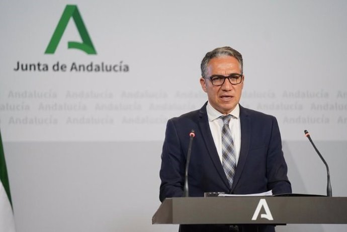 El portavoz del Gobierno andaluz, Elías Bendodo, en rueda de prensa.