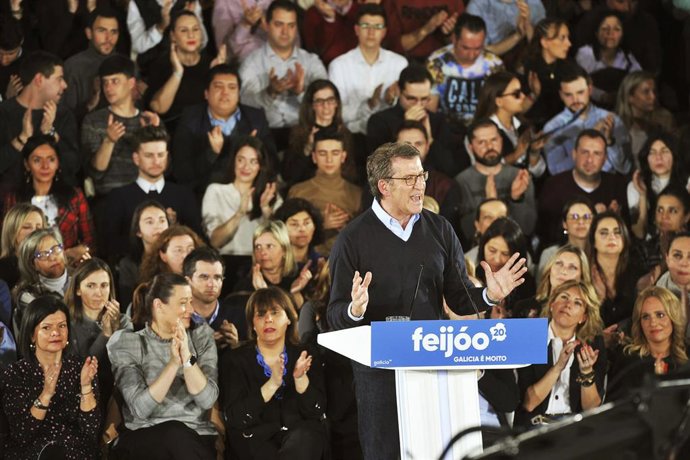 El presidente de la Xunta y candidato a la reelección por el PPdeG, Alberto Núñez Feijóo, interviene en un acto de celebración de sus 11 años de presidencia en Galicia, en Orense (Galicia) a 1 de marzo de 2020.