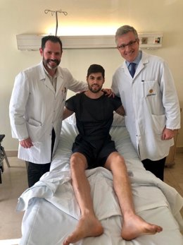 Santiago Yusta, operado con éxito de su rodilla izquierda por los doctores Leyes y Flores en Clínica CEMTRO