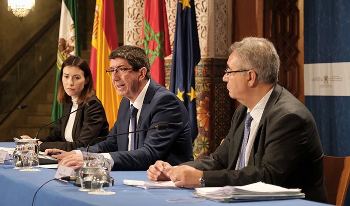 Encuentro del vicepresidente y consejero de Turismo, Regeneración, Justicia y Administración Local, Juan Marín con ONG.