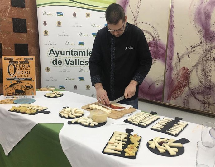 Cata en la presentación de la Feria del Queso, que se celebra en Valleseco