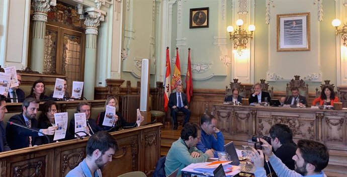 Imagen del Pleno municipal en el Ayuntamiento de Valladolid.