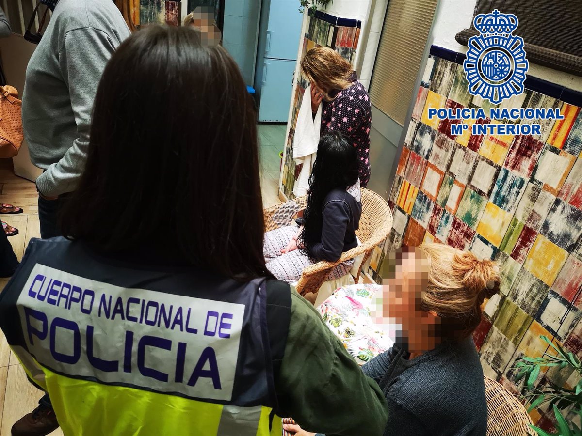 Tres detenidas en Algeciras (Cádiz) acusadas de trata de personas para  explotación sexual