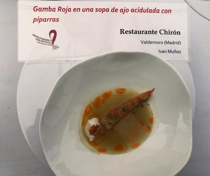 Turismo.- 'Gamba roja en una sopa de ajo acidulada con piparras' gana el IX conc