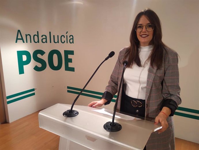 La secretaria de Educación del PSOE de Granada, María Ramírez