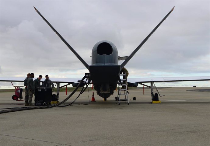 Un dron del Ejército de Estados Unidos en la base Beale de la Fuerza Aérea