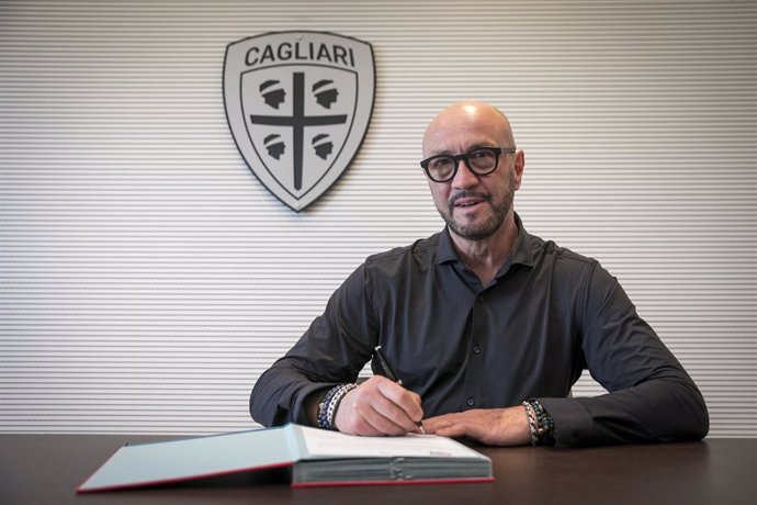 Fútbol.- Walter Zenga, nuevo entrenador del Cagliari tras la destitución de Rola