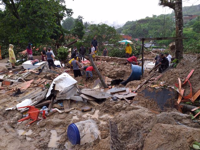 Al menos 18 muertos y 30 desaparecidos tras las fuertes lluvias en el sur de Brasil