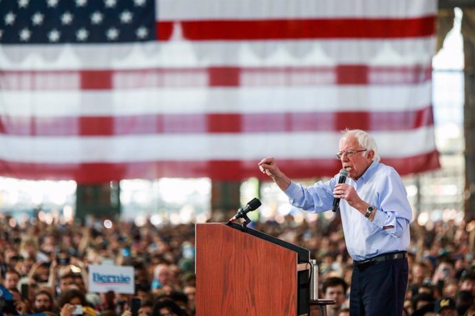 EEUU.- Sanders lidera en California, el estado que más delegados reparte en el '