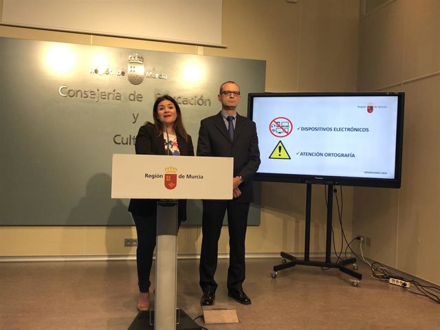 La consejera de Educación da a conocer la oferta de plazas para las oposiciones de Secundaria 2020