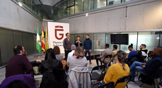 Imagen de la recepción a los trabajadores sociales